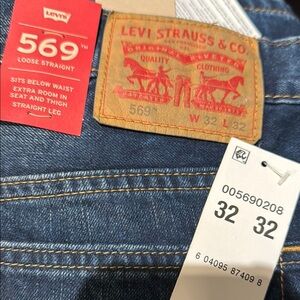 Levi's Men's Blue Loose Straight Jeans